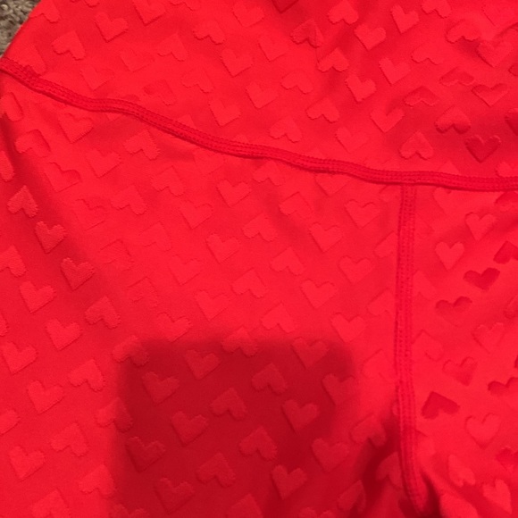 Red Heart Shape Embossed Zumba Fitness Leggings Size M - Picture 5 of 5